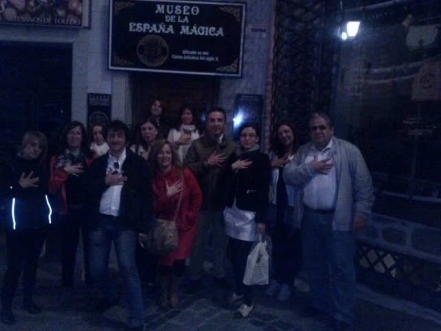 personas con la mano en el corazon.jpg